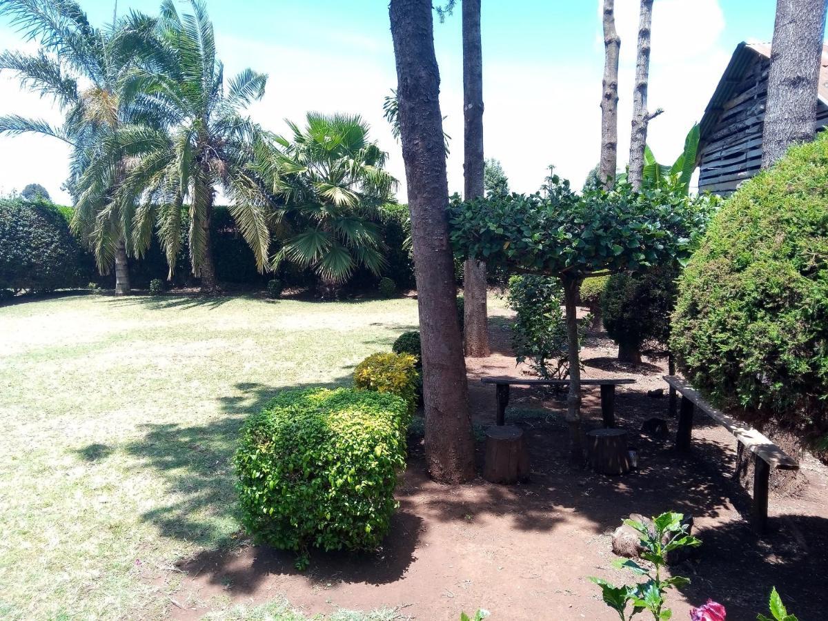 Oloitokitok Greenfield Homestay -Full Board מראה חיצוני תמונה